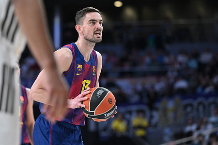 Tomas Satoransky of FC Barcelona seen in action during the EuroLeague match between Real Madrid and FC Barcelona at Movistar Arena. Final Score : Real Madrid 80-61 FC Barcelona