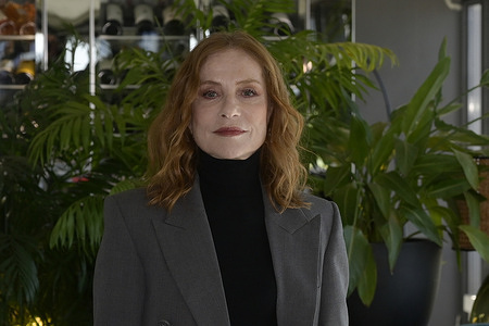 Isabelle Huppert attends the photocall of movie La donna più ricca del mondo (La femme la plus riche au monde) at Sofitel Hotel Villa Borghese.