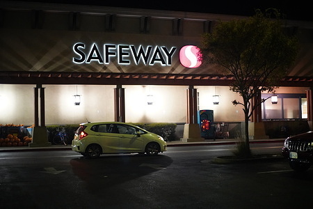 The exterior view of the Safeway supermarket.
In the recent days, people have been shopping at Safeway, a supermarket in the United Sates as they prepare for the Halloween.