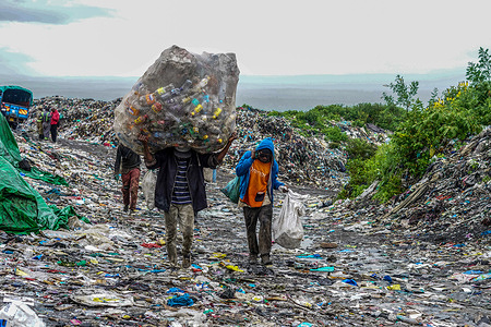 Informal waste workers carry materials to recycle at Gioto dumpsite Waste pickers play a vital role in supporting the circular economy by recovering mismanaged plastic waste and helping reduce pollution. This year’s World Environment Day theme is "Beat Plastic Pollution", a call to raise global awareness about the harmful impact of plastic waste on the environment.