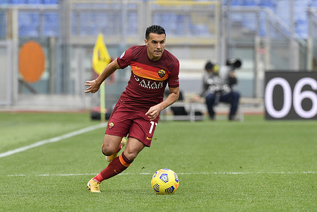 Pedro of AS Roma seen in action during the Italian Football Championship League A 2020/2021 match between AS Roma vs Genoa CFC at the Olimpic Stadium in Rome.
(Final score; AS Roma 1-0 Genoa CFC)
