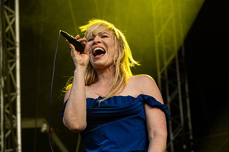 British and New Zealand singer, songwriter Natasha Bedingfield performs live on the OVER HAVET at SYD FOR SOLEN 2025. SYD FOR SOLEN takes place in Valbyparken in Copenhagen on August 7, 8, and 9. This will be the 4th edition of the festival.