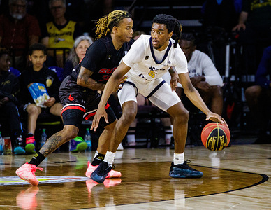 Edmonton Stingers (5) Sean East II and Calgary Surge (30) Evan Gilyard Jr. seen in action during the 2025 CEBL game In Edmonton Edmonton Stingers 113 - 90 Calgary Surge