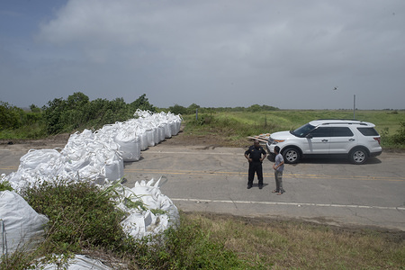 Sandbags and barricades erected throughout New Orleans and the surrounding areas during the preparations.
New Orleans and other parts of the Gulf of Mexico prepare for the Tropical Storm Barry to make landfall, bringing with it a catastrophic rainfall.
With the Mississippi River's water level at an all-time high and a storm forming in the Gulf of Mexico that is expected to make landfall on the Louisiana and Texas coasts, many fear that levees will fail and that New Orleans will again be inundated as bad as it was in the 2004 aftermath of Hurricane Kartina.