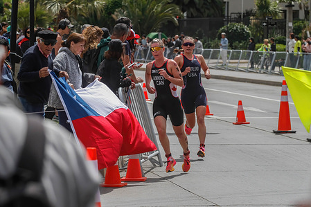 USA competitors take part in running race during the Triathlon category women in the Pan American Games 2023 Chile. Pan American Games Santiago 2023, Women's Individual Triathlon, held at Playa El Sol.