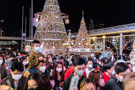 People flocked to see the Christmas lights in Hong Kong. As the city of Hong Kong slowly releases the social distance policy, people flocked to celebrate Christmas under the mandatory mask law which still remaining effective.