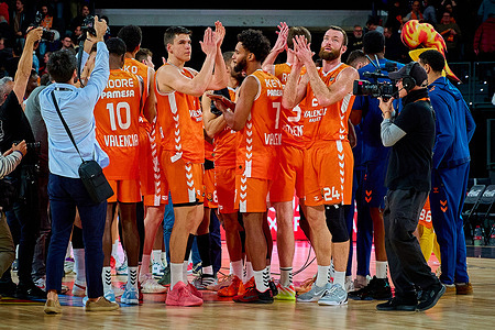 Matthew Costello and his teammates of Valencia Basket celebrate the victory after the EuroLeague Basketball regular season gameday 18, between Valencia Basket (ESP) and Kosner Baskonia Vitoria-Gasteiz (ESP) at Roig Arena. Final scores:  Valencia Basket 91-81 Kosner Baskonia