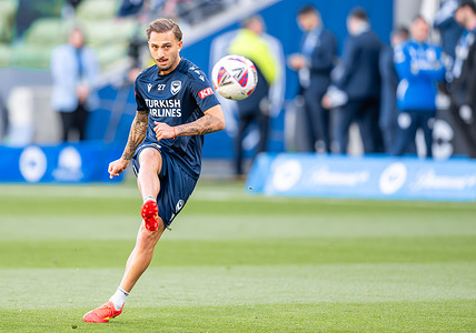 Melbourne Victory's Reno Piscopo seen in action during the A-Leagues Men match between Melbourne Victory FC and Melbourne City FC held at AAMI Park. Final score Melbourne Victory 1 - Melbourne City 1.
