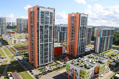 A newly commissioned residential complex in the Russian Federation is seen in St. Petersburg during the sanctions. The construction and transfer of housing to residents of Russia continue despite the various sanctions imposed. Residential apartment buildings in the city of St. Petersburg in July 2022.