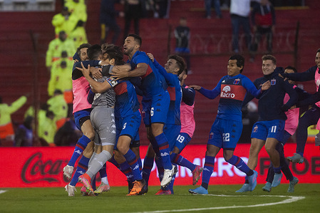 Players of Tigre celebrate after winning the semi-final match of Copa De la Liga 2022 between Tigre and Argentinos Juniors at Tomas Adolfo Duco stadium.
Final Score: Tigre 3:1 Argentinos Juniors