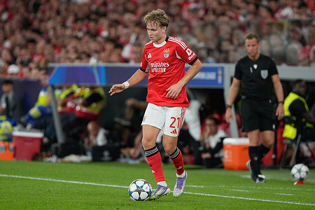 Andreas Schjelderup of SL Benfica in action during UEFA Champions League 2025/26 League phase Matchday 1 between SL Benfica and Qarabag FK at Estadio da Luz.
Final score: SL Benfica 2:3 Qarabag FK