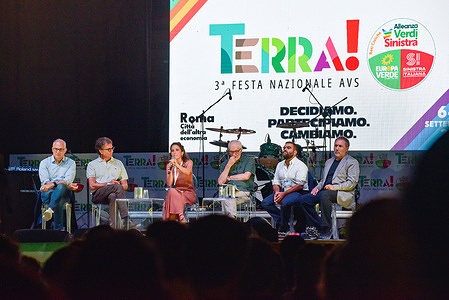 Mayor of Rome and Partito Democratico politician Roberto Gualtieri (L), journalist and il manifesto director Andrea Fabozzi (L), European Parliament Member and Europa Verde politician Benedetta Scuderi (C), British Member of Parliament and Your Party leader Jeremy Corbyn (C), Italian Member of Parliament and Sinistra Italiana politician Marco Grimaldi (R), and economist Emiliano Brancaccio (R) on stage during the "Tax the Rich" panel at the Terra! festival of Alleanza Verdi e Sinistra in Rome. The third national gathering of Alleanza Verdi e Sinistra focuses on social equality, sustainability and the future of progressive politics in Italy.