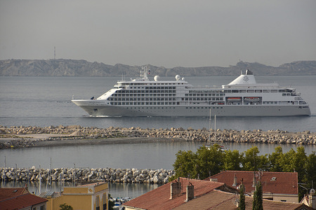 Silver Whisper cruise ship arrives at the Marseille-Fos Port.
The liner “Silver Whisper” cruise ship arrives in the French Mediterranean port of Marseille.