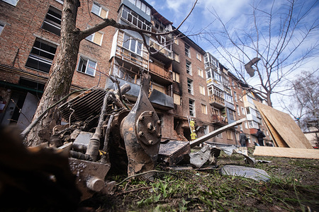 Remains of a Russian kamikaze drone after it crashed into a residential area. The Russian military carried out a drone attack on the ground floor of a residential building in the Ukrainian city of Sumy, causing severe damage and leaving several people injured on the eve of Easter.