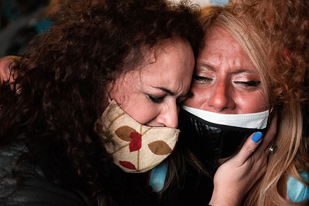 People celebrate the approval of the law.Voting and approval of the work quota for transvestites and transgender people in Argentina, a large group of people gathered outside the Congress of the Argentine Nation to hold a vigil awaiting the result of the vote of the Senate, which ended in the approval of the Law.