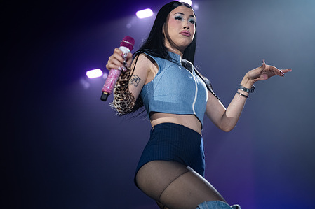 Anna Pepe aka Anna performs live at Palapartenope during the Vera Baddie Tour 2025.