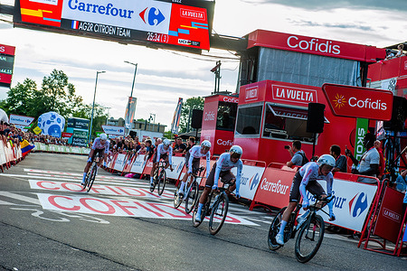 A group of cyclists is seen training before the tour started. La Vuelta's first stage started with an inaugural time trial longer than that of previous events held in the Dutch city of Utrecht. Watched by thousands of spectators, 184 riders completed the 23,3km cycle race, without technical difficulties. Team Jumbo Vismo won the opening stage with 36 year old Robert Gesink, first over the finishing line. 'La Vuelta 22' is made up of 21 stages and covers a total distance of 3280.5 kilometers.