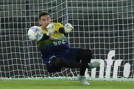 Lorenzo Montipo Of Hellas Verona Fc during the pre-match warm-up during the Italian Serie A soccer match Hellas Verona vs US Lecce at Marcantonio Bentegodi Stadium.Final score Hellas Verona 0:0 US Lecce