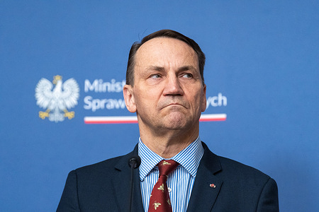 Minister of Foreign Affairs of Poland Radosław Sikorski speaks to the media at a press conference. Polish Foreign Minister Radoslaw Sikorski met with Ukrainian Foreign Minister Andriy Sybiha in Warsaw to discuss key topics, including regional security, Ukraine’s NATO and EU membership ambitions, and enhancing bilateral ties. The meeting highlighted their shared commitment to closer collaboration and addressing Eastern Europe’s geopolitical challenges. Both ministers stressed the importance of solidarity in advancing Ukraine’s Euro-Atlantic integration goals.