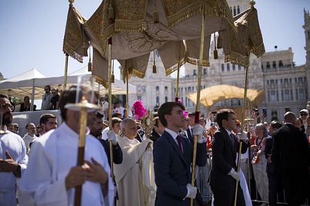 Pope Leo XIV carries the Corpus Christi in a procession during the Holy Mass celebrated by Pope Leo XIV in Cibeles Square, during his apostolic journey to Madrid. Pope Leo XIV is visiting Spain for the first time and will visit the cities of Madrid, Barcelona, ​​Las Palmas de Gran Canaria, and Santa Cruz de Tenerife.