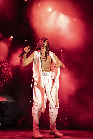 Ghali (Ghali Amdouni) performs live at Arena dei pini in Baia domizia.