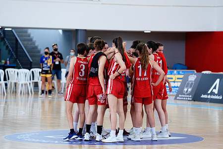 Ekke Cb Lleida players are seen before the Fase de Ascenso Liga Femenina 2 between Distrito Olimpico and Ekke CB Lleida in Alhaurin de la Torre.
(Final Score: (Distrito Olimpico 76:50 Ekke CB Lleida)