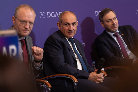 Armenian Prime Minister Nikol Pashinyan and Sergey Lagodinsky, Member of the European Parliament seen during Pashinyan’ s keynote address at the DGAP event “Armenian Perspectives on the Peace Agreement, Regional Connectivity, and Relations with the EU.” The discussion focused on Armenia’s role in regional connectivity, the peace process with Azerbaijan and the country’s evolving relationship with the European Union.