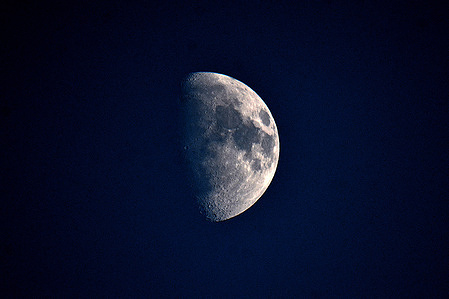 General view of Gibbous moon.