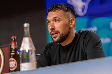 Head coach Francesco Farioli speaks during a press conference after the Liga Portugal match between FC Porto and Alverca.