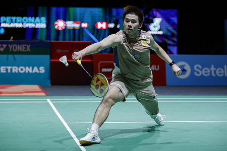 Kunlavut Vitidsarn of Thailand plays against Jonatan Christie of Indonesia (not pictured) during the Men’s Singles semi-final match of the Petronas Malaysia Open 2026 at Axiata Arena. Kunlavut Vitidsarn won with scores; 21/21 : 16/16.