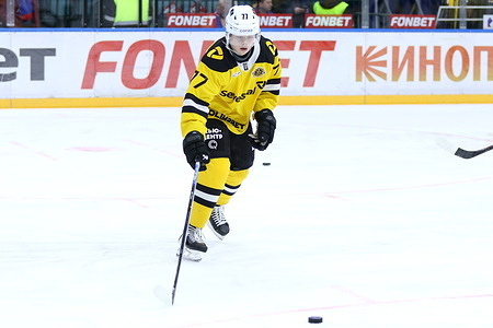 Makar Fomin (77) of Severstal Hockey Club seen in action during the Hockey match, Kontinental Hockey League 2025/2026 between SKA Saint Petersburg and Severstal Cherepovets at the Ice Sports Palace. (Final score; SKA Saint Petersburg 5:0 Severstal Cherepovets).