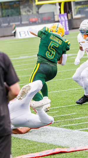 Edmonton Elk (5) Justin Rankin skirts the sideline during CFL regular season action between BC Lions and Edmonton Elk at Commonwealth Stadium. Final score: Edmonton Elks 19 :17 BC Lions