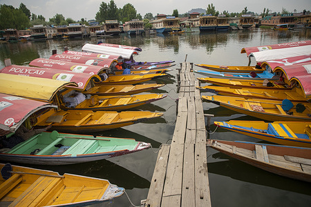 Shikara boats are moored to the banks of Dal Lake in Srinagar. The tourism industry in Indian-administered Kashmir is in crisis following a militant attack in Baisaran Valley on April 22 that killed 26 Hindu tourists. The assault triggered military strikes and the most intense fighting between India and Pakistan in nearly 30 years, leaving over 60 dead before a US-brokered ceasefire on May 10. The violence has devastated the $960 million tourism sector, which accounts for 7% of the region’s GDP and supports around 70,000 jobs. Hotels, houseboats, and tourist sites are now largely empty, with local businesses suffering from mass cancellations and severe economic hardship.