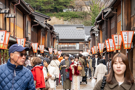 Visitors walk along a lantern-lined street in the Higashi Chaya District Higashi Chaya District in Kanazawa is a preserved geisha district known for its wooden teahouses and traditional streets. It offers a glimpse into Edo-period culture, with historic buildings, tea houses, and gold leaf shops lining its narrow lanes.