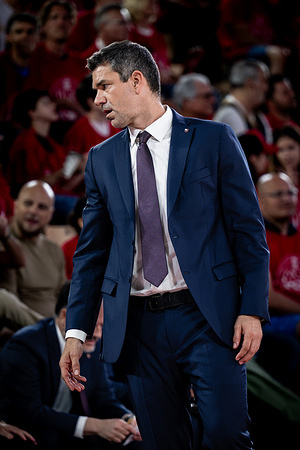 FC Barcelona coach Xavier Pascual Vives seen in action during the Turkish Airlines Euroleague play-in match between AS Monaco and FC Barcelona at Salle Gaston Médecin. Final score: AS Monaco 77 - 70 FC Barcelona.