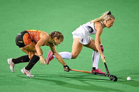 Rebecca Greiner (L) of Australia National Women's field hockey team and Jillian Wolgemuth (R) of USA National Women's field hockey team in action during the 2022/23 International Hockey Federation (FIH) Women's Pro-League match between Australia and USA at Tasmanian Hockey Centre. Final score; Australia 2:1 USA