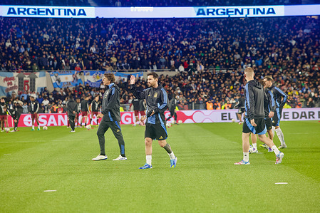 Lionel Messi of Argentina warms up during the FIFA World Cup Qualifier between Argentina and Venezuela at MAS Monumental Stadium. Final score: Argentina 3 - 0 Venezuela