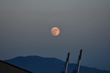 A view of the strawberry full moon.