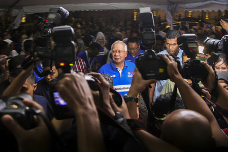 Prime Minister Datuk Seri Najib Razak seen arriving at the Expo Negaraku 2017.
The 2017 Negaraku Expo, a large-scale infrastructure exhibition promises a new experience for visitors to see national infrastructural developments up close, and the chance to interact with national leaders. The expo, which is open for free from 10am to 10pm, comes in five domes which detail the development of the latest and upcoming infrastructure in the country.