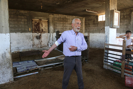 Palestinian farmer Saeed Awda reports that settlers attacked his farm, beating him with sticks injuring him in the town of Huwara, south of Nablus in the West Bank. Palestinians gathered to protect their farmland, which were set ablaze by settlers, injuring two Palestinians. Local residents also reported that settlers stole 32 sheep from farmers. Israeli police have opened an investigation into the incident.