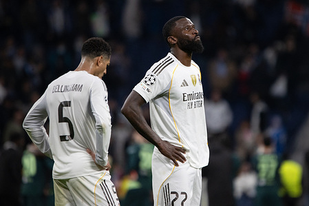 Jude Bellingham (L) and Antonio Rudiger (R) of Real Madrid seen in action during the UEFA Champions League match between Real Madrid and Manchester City at Santiago Bernabéu Stadium. Final score Real Madrid 1 : 2 Manchester City