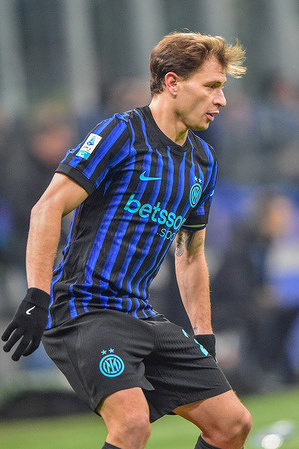 Nicolo´Barella of Inter seen in action during Serie A 2025/26 football match between FC Internazionale and US Lecce at San Siro Stadium. Final Score: FC Internazionale 1 : 0 US Lecce