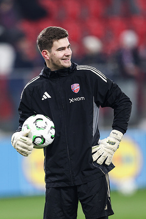 Kacper Trelowski of Rakow Czestochowa seen during the warm-up before the UEFA Conference League 2025/2026 between Rakow Czestochow and Rapid Wieden at ArcelorMittal Park. Final Score; Rakow Czestochowa 4:1 Rapid Wieden