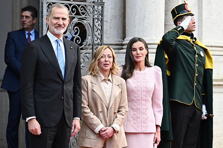 Italy's Prime Minister Giorgia Meloni (C) King Felipe VI of Spain (L) and Queen Letizia of Spain (R) pose for a picture at Villa Doria Pamphilj during their 3 days official visit to Rome.