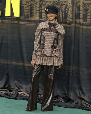Zainab Jiwa attends The Gentlemen Season Two World Premiere at the Guildhall in City Of London.