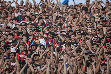 San Lorenzo fans seen during the match between San Lorenzo and Huracan as part of Liga Profesional de Futbol 2022 at Pedro Bidegain Stadium. (Final score: San Lorenzo 1 - 0 Huracan)