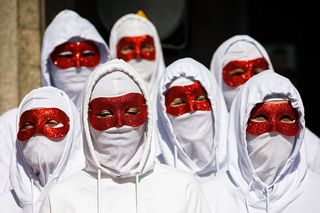 The Belarusian Free Choir (Volny Chor) performed during the beginning of the March of dignity is dedicated to the 2nd anniversary of the beginning of the protests in Belarus. Belarusian diaspora around the world organized the International day of solidarity with Belarus, dedicated to the anniversary of the presidential elections in Belarus on August 9, 2020. After falsifying the election results and police brutality, hundreds of thousands of people in Belarus went to the street to show their peaceful pro-democracy protest. Repressions dedicated to the pre-election period and post-election period continued till now. Some people were forced to leave Belarus because of security reasons.