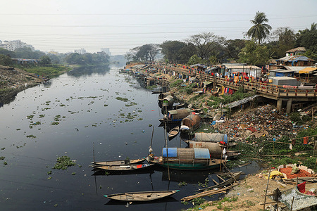 Boats moored on the polluted Turag River.
Water pollution in the Turag River has reached alarming levels. Millions of cubic meters of toxic waste from the tanneries and thousands of other industries, topped with a massive volume of untreated sewage from Dhaka City.