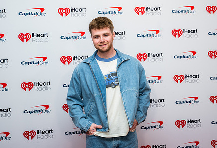 Alex Warren attends iHeartRadio 106.1 KISS FM's Jingle Ball 2025 Presented by Capital One at Dickies Arena