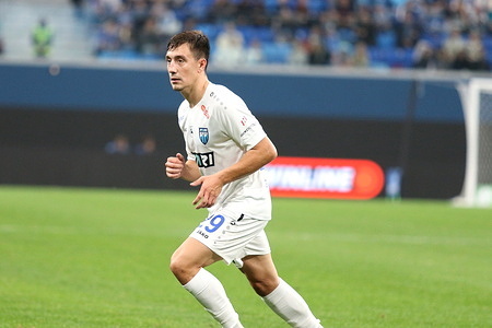 Luka Vesner Ticic (29) of Pari Nizhny Novgorod seen in action during the Russian Premier League football match between Zenit Saint Petersburg and Pari Nizhny Novgorod at Gazprom Arena. Final score; Zenit 2:0 Pari Nizhny Novgorod.